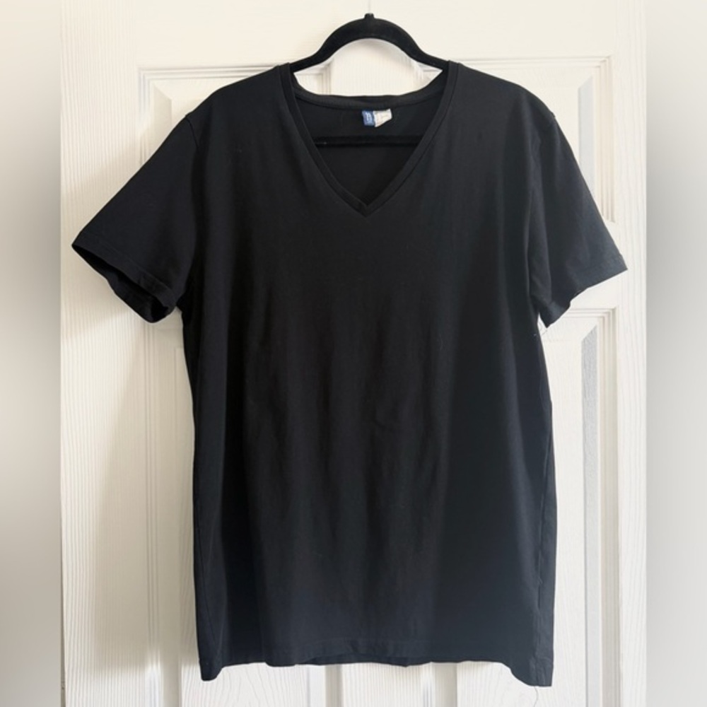 H&M Black V-Neck Short Sleeve Tee
